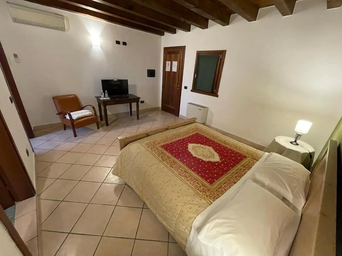 Agriturismo Corte Spino Nogarole Rocca Italien