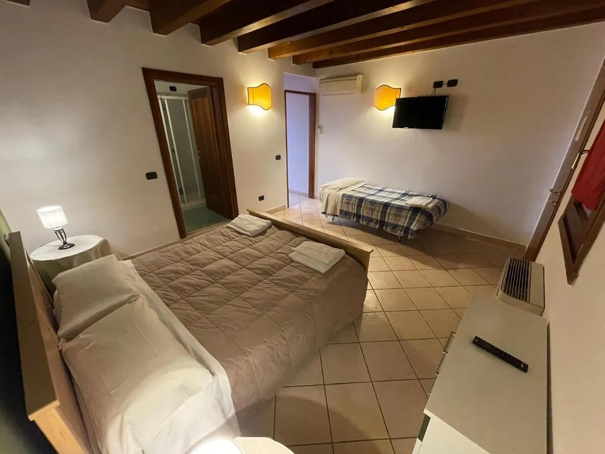 Gospodarstwo agroturystyczne Agriturismo Corte Spino Nogarole Rocca